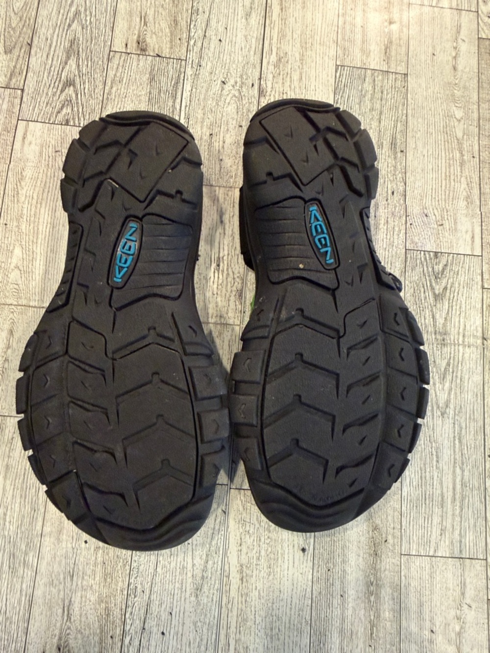 Keen Rainbow Strap Outdoor Sandals - Black Base - Picture 4 of 5